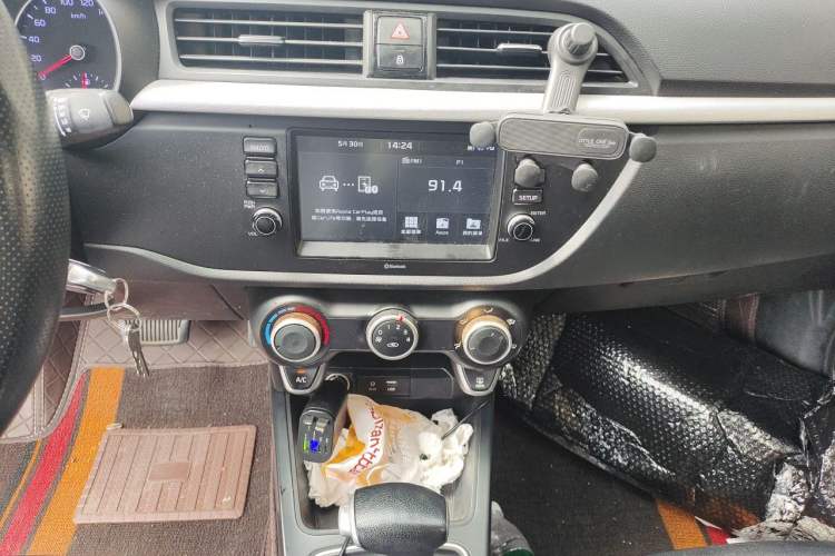 Used Kia K2 2017 Sedan 1.4L Automatic GLS Audio And AC Panel
