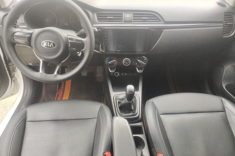 Used Kia K2 2017 Sedan 1.4L Manual Transmission 15th Anniversary Special Edition GLS Center Console