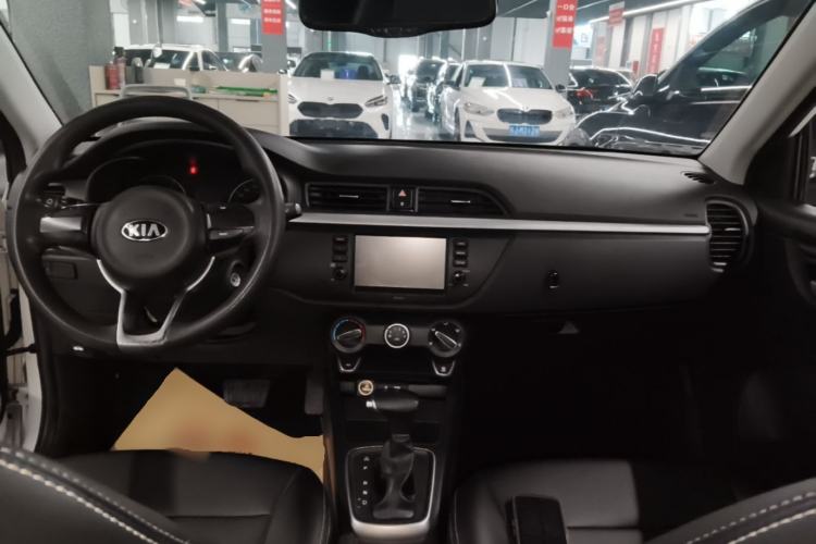 Used Kia K2 2017 Sedan 1.4L Automatic GLS Center Console
