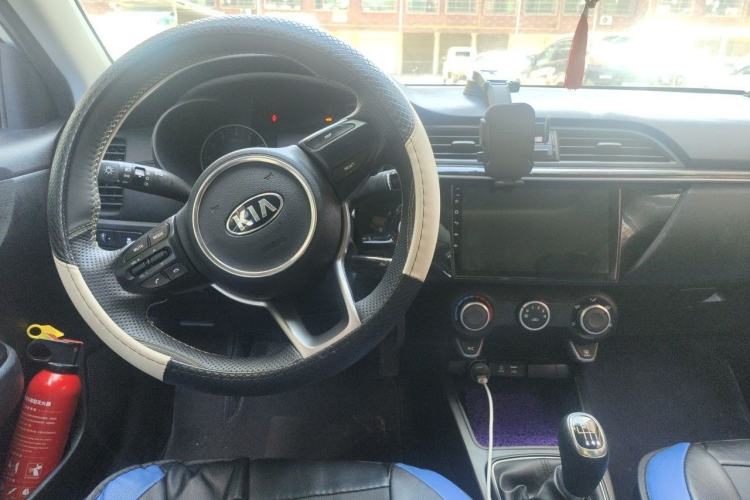 Used Kia K2 2017 Sedan 1.4L Manual Transmission 15th Anniversary Special Edition GLS Center Console