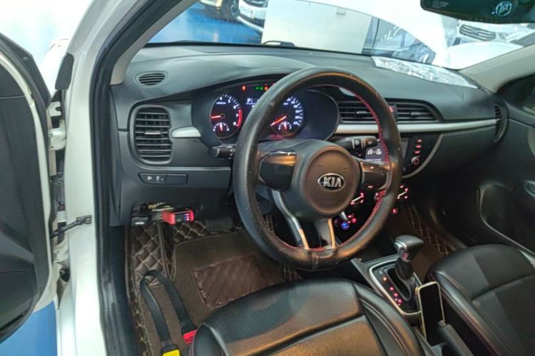 Used Kia K2 2017 Sedan 1.4L Automatic GLS Center Console
