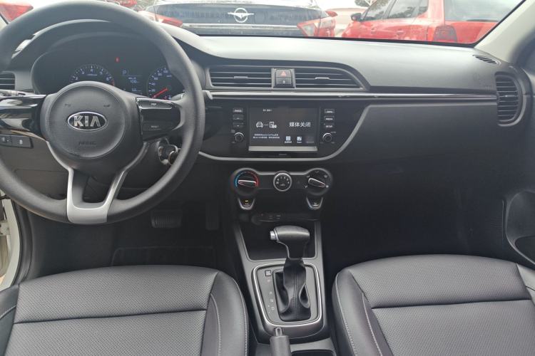 Used Kia K2 2017 Sedan 1.4L Automatic GLS Center Console