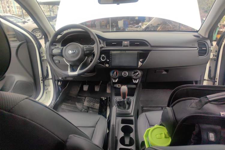 Used Kia K2 2017 Sedan 1.4L Manual Transmission 15th Anniversary Special Edition GLS Center Console