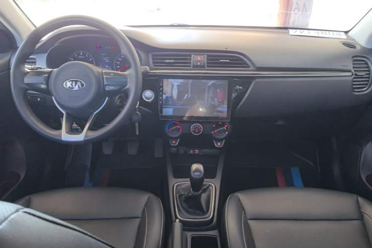 Used Kia K2 2017 Sedan 1.4L Manual Transmission 15th Anniversary Special Edition GLS Center Console