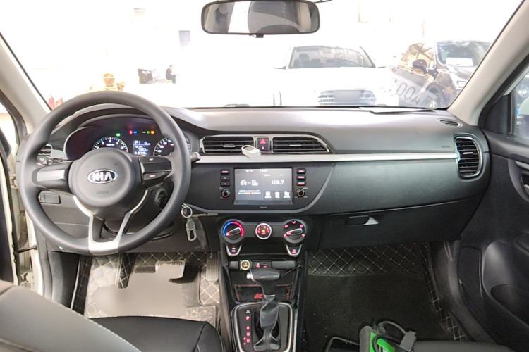 Used Kia K2 2017 Sedan 1.4L Automatic GLS Center Console