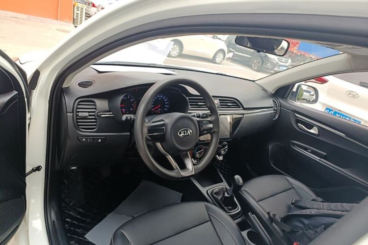 Used Kia K2 2017 Sedan 1.4L Manual Transmission 15th Anniversary Special Edition GLS Center Console