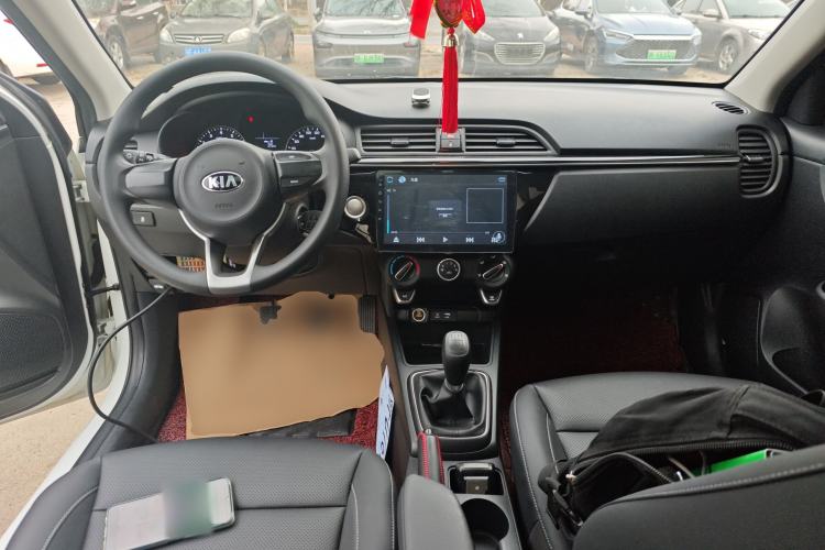 Used Kia K2 2017 Sedan 1.4L Manual Transmission 15th Anniversary Special Edition GLS Center Console