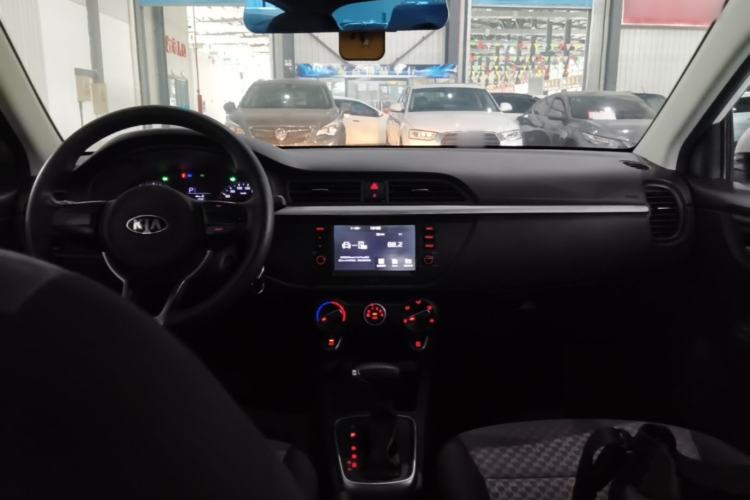 Used Kia K2 2017 Sedan 1.4L Automatic GLS Center Console
