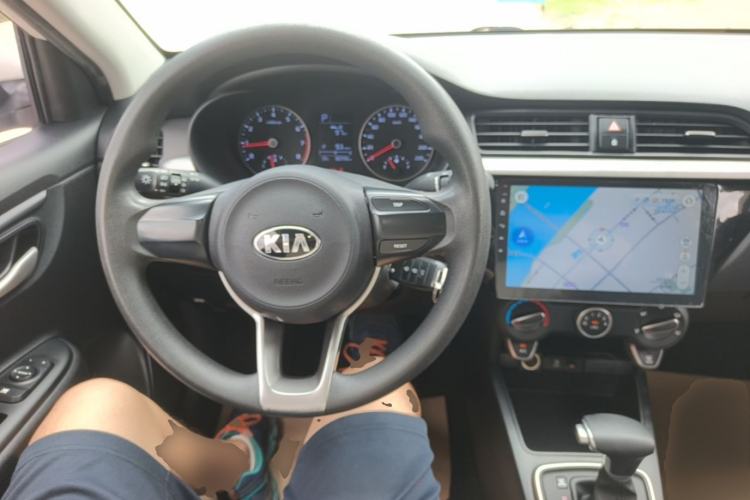 Used Kia K2 2017 Sedan 1.4L Automatic GLS Center Console