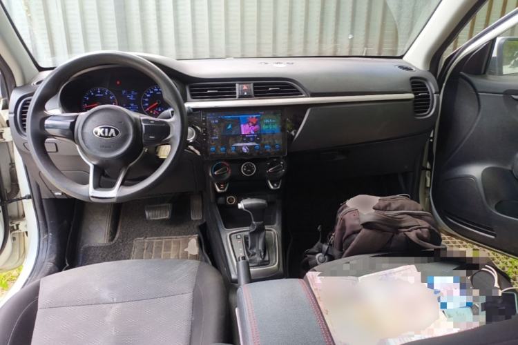 Used Kia K2 2017 Sedan 1.4L Automatic GLS Center Console