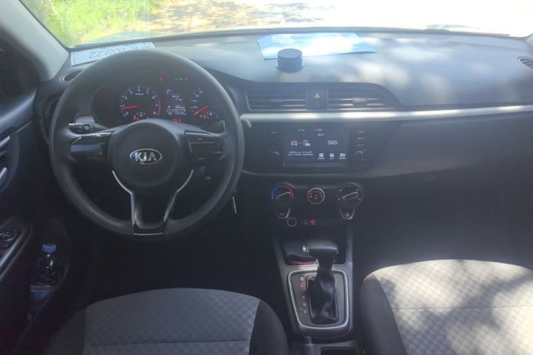 Used Kia K2 2017 Sedan 1.4L Automatic GLS Center Console