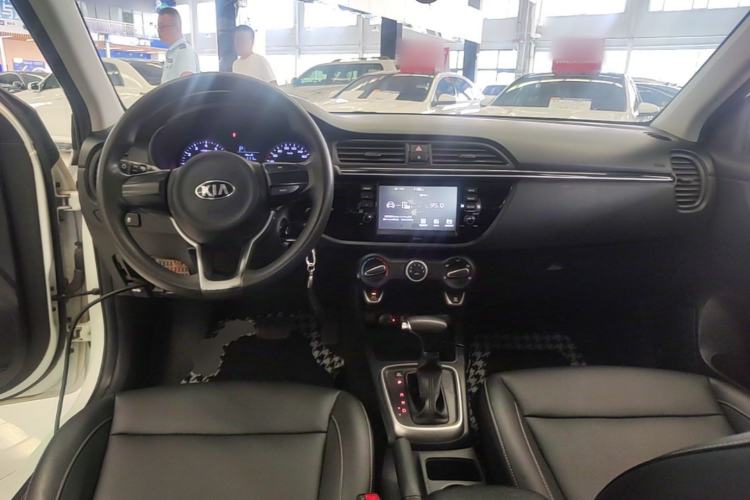 Used Kia K2 2017 Sedan 1.4L Automatic Transmission 15th Anniversary Special Edition GLS Center Console