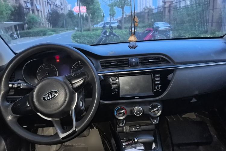 Used Kia K2 2017 Sedan 1.4L Automatic Transmission 15th Anniversary Special Edition GLS Center Console