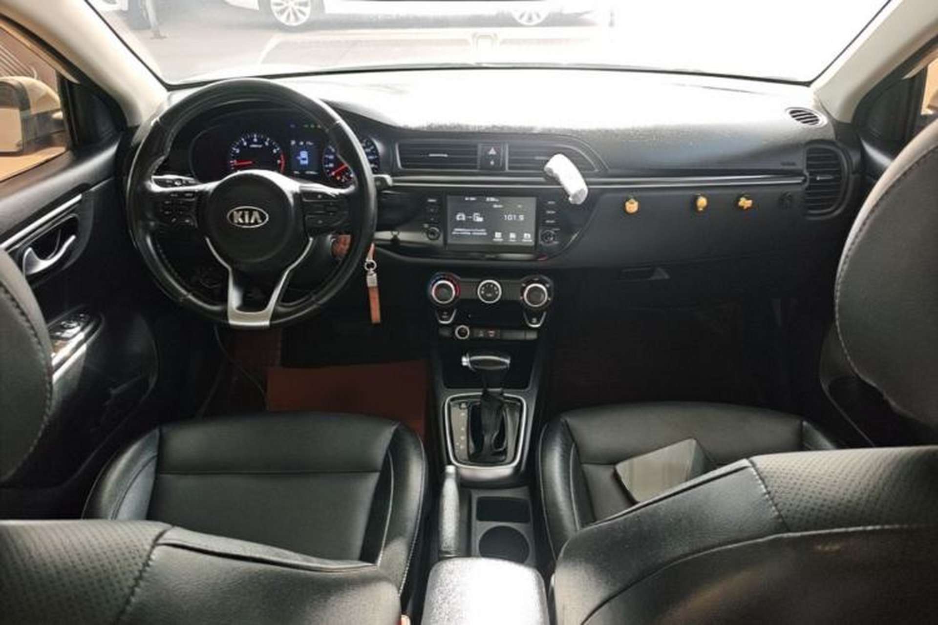 Used Kia K2 2017 Sedan 1.6L AT Premium Center Console