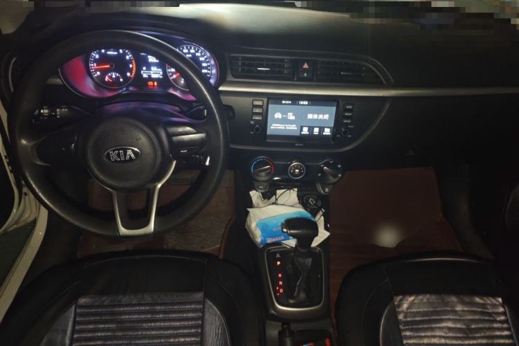 Used Kia K2 2017 Sedan 1.4L Automatic GLS Center Console