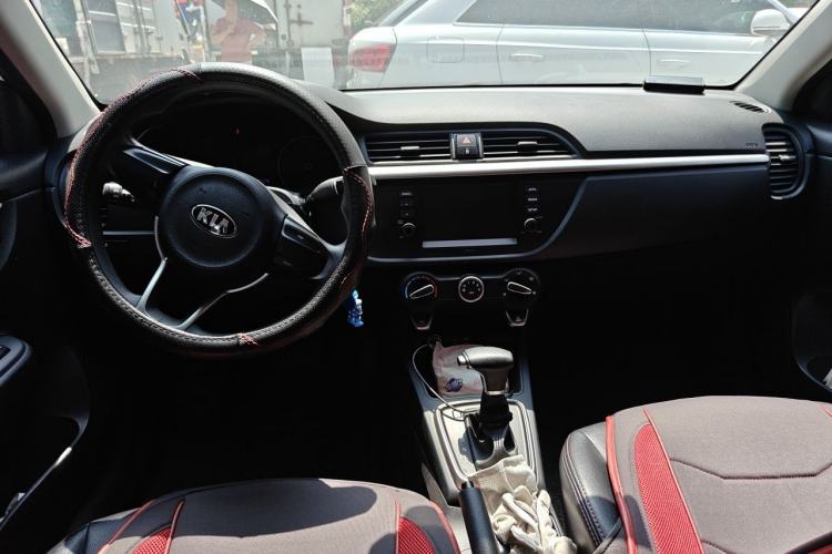 Used Kia K2 2017 Sedan 1.4L Automatic GLS Center Console