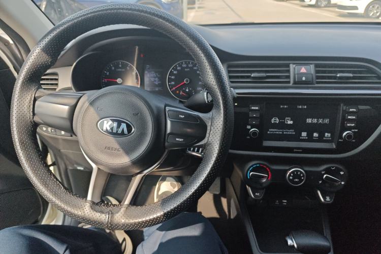 Used Kia K2 2017 Sedan 1.4L Automatic Transmission 15th Anniversary Special Edition GLS Center Console