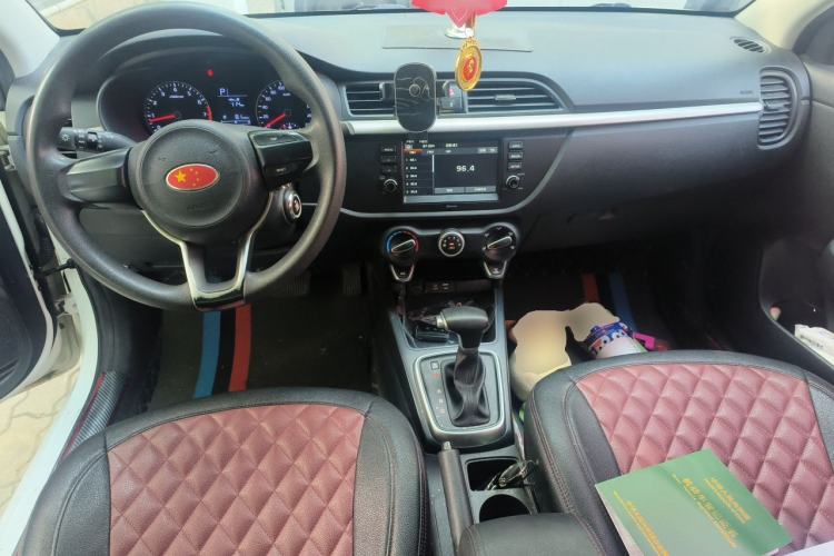 Used Kia K2 2017 Sedan 1.4L Automatic GLS Center Console