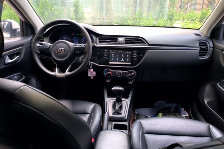 Used Kia K2 2017 Sedan 1.4L Automatic Transmission 15th Anniversary Special Edition GLS Center Console