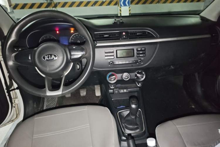 Used Kia K2 2017 Sedan 1.4L Manual Transmission GLS Center Console