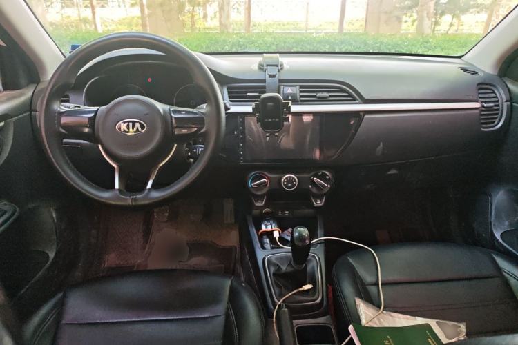 Used Kia K2 2017 Sedan 1.4L Manual Transmission GLS Center Console