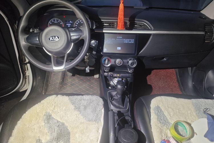 Used Kia K2 2017 Sedan 1.4L Manual Transmission GLS Center Console