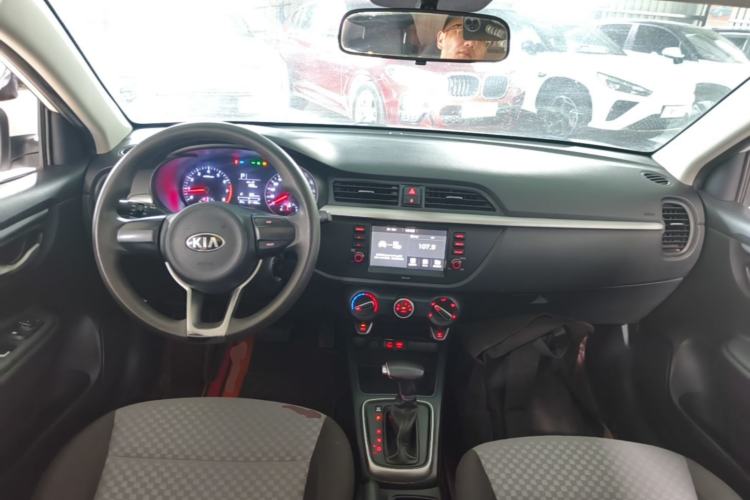 Used Kia K2 2017 Sedan 1.4L Automatic GLS Center Console