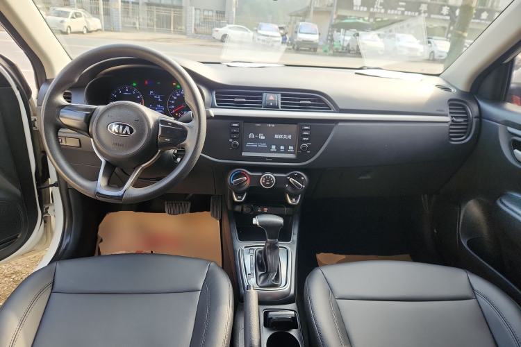 Used Kia K2 2017 Sedan 1.4L Automatic GLS Center Console