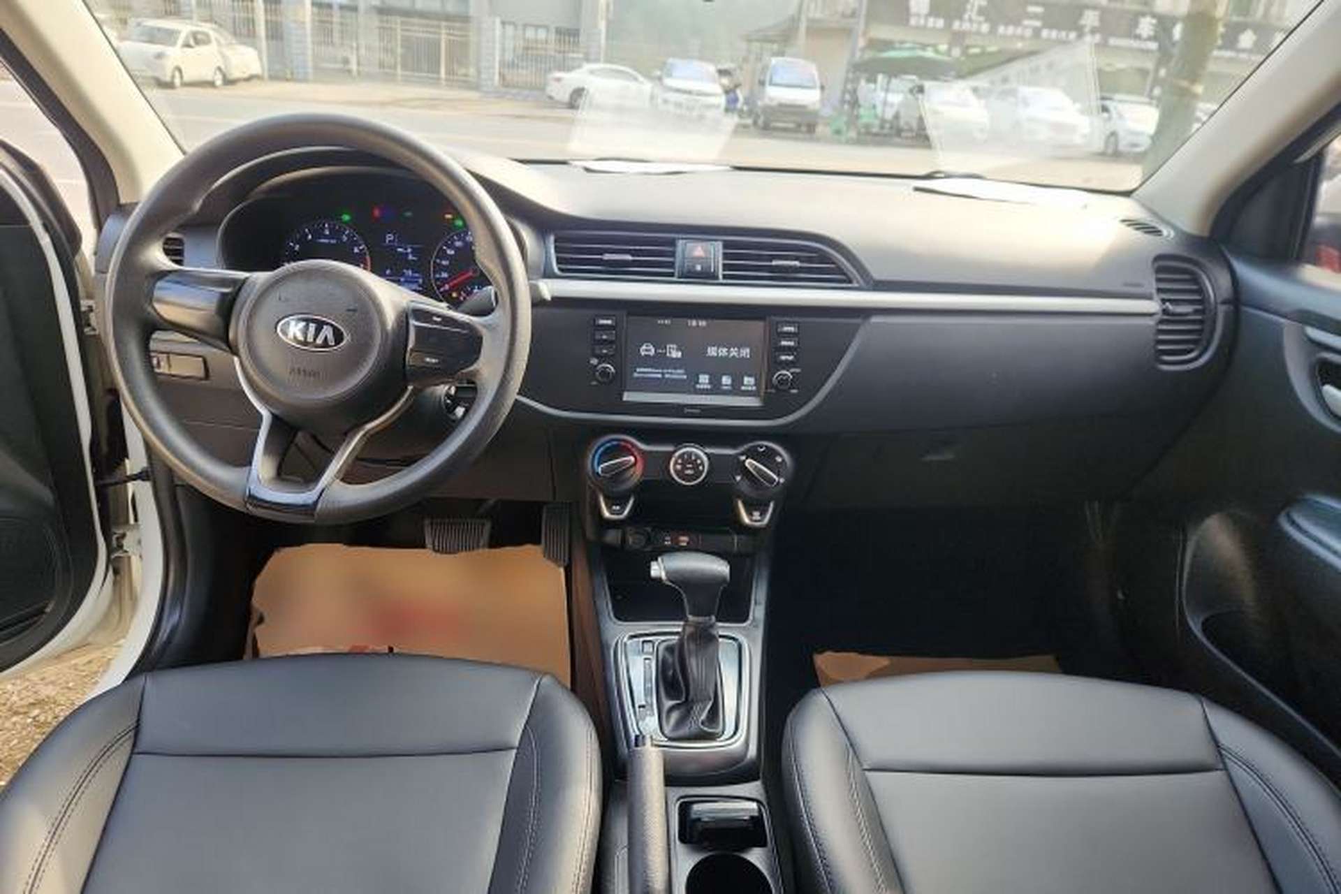 Used Kia K2 2017 Sedan 1.4L Automatic GLS Center Console