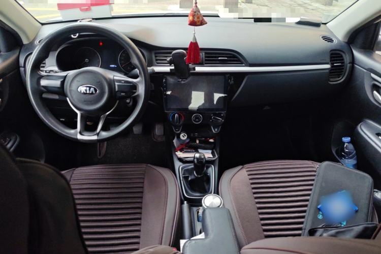 Used Kia K2 2017 Sedan 1.4L Manual Transmission GLS Center Console