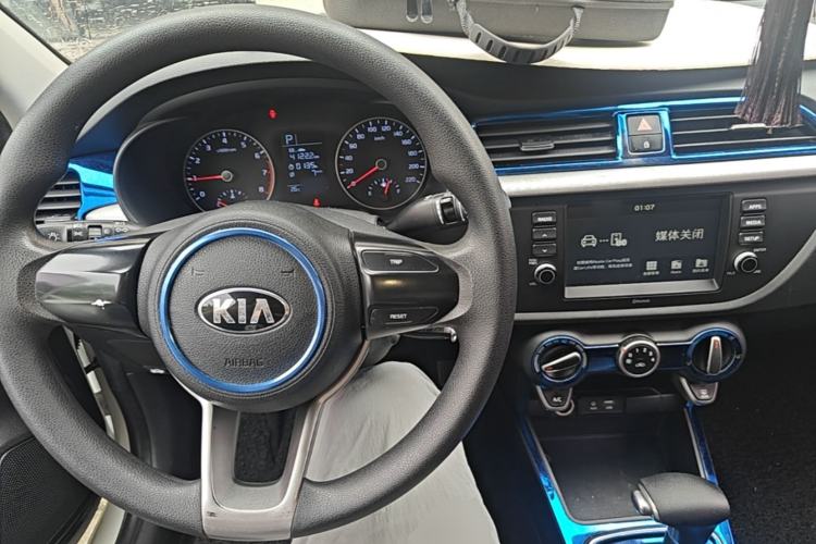 Used Kia K2 2017 Sedan 1.4L Automatic GLS Center Console