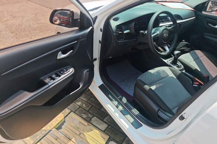Used Kia K2 2017 Sedan 1.4L Automatic GLS Driver Seat