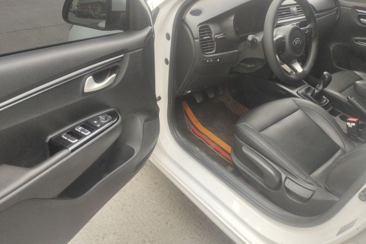 Used Kia K2 2017 Sedan 1.4L Manual Transmission 15th Anniversary Special Edition GLS Driver Seat