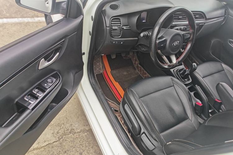 Used Kia K2 2017 Sedan 1.4L Manual Transmission 15th Anniversary Special Edition GLS Driver Seat
