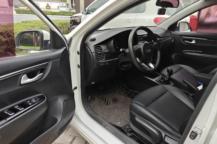 Used Kia K2 2017 Sedan 1.4L Manual Transmission 15th Anniversary Special Edition GLS Driver Seat