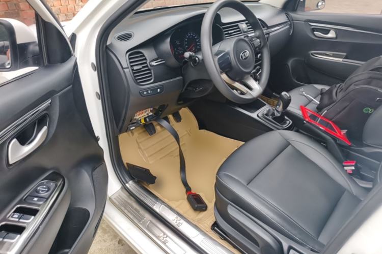 Used Kia K2 2017 Sedan 1.4L Manual Transmission 15th Anniversary Special Edition GLS Driver Seat