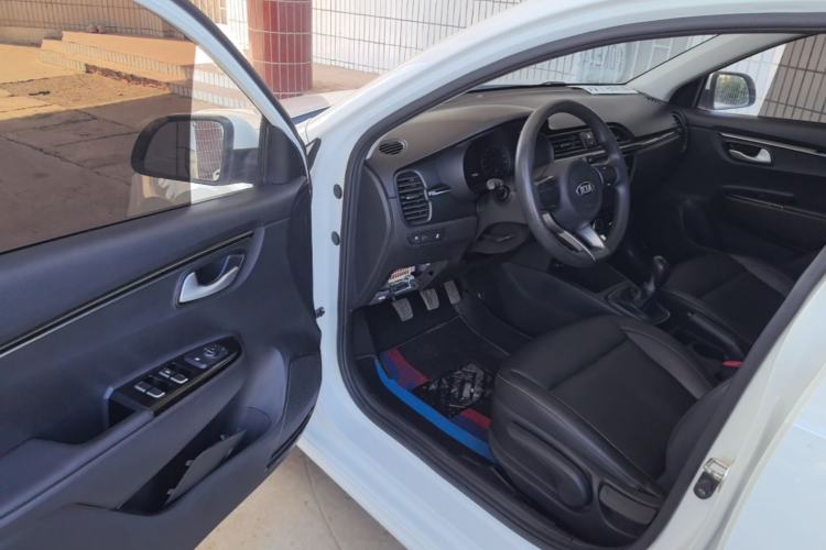 Used Kia K2 2017 Sedan 1.4L Manual Transmission 15th Anniversary Special Edition GLS Driver Seat