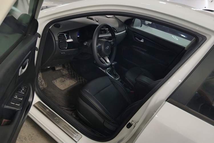Used Kia K2 2017 Sedan 1.4L Automatic GLS Driver Seat