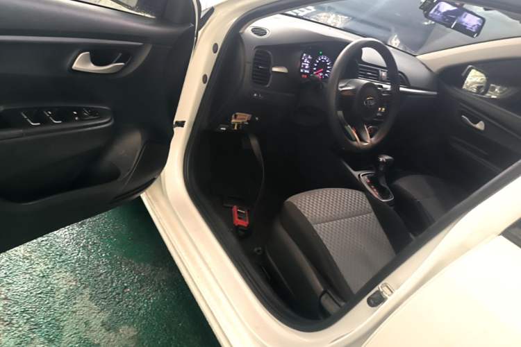 Used Kia K2 2017 Sedan 1.4L Automatic GLS Driver Seat