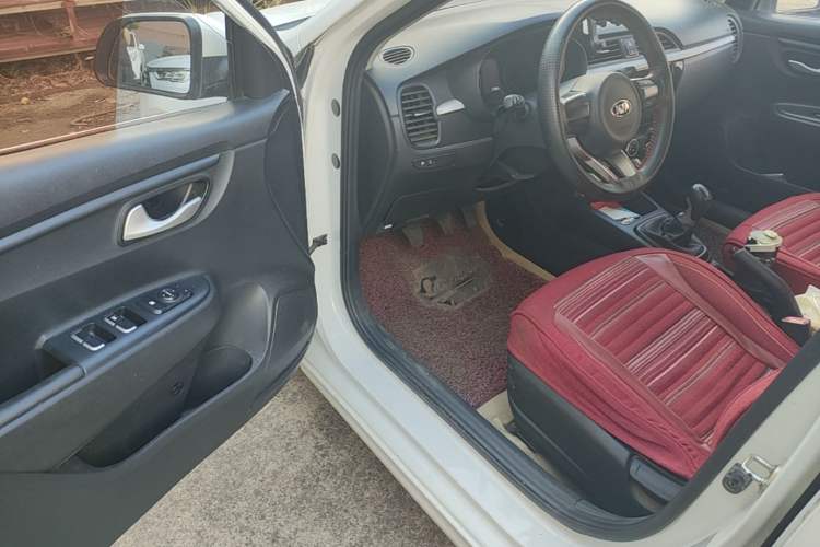 Used Kia K2 2017 Sedan 1.4L Manual Transmission GLS Driver Seat