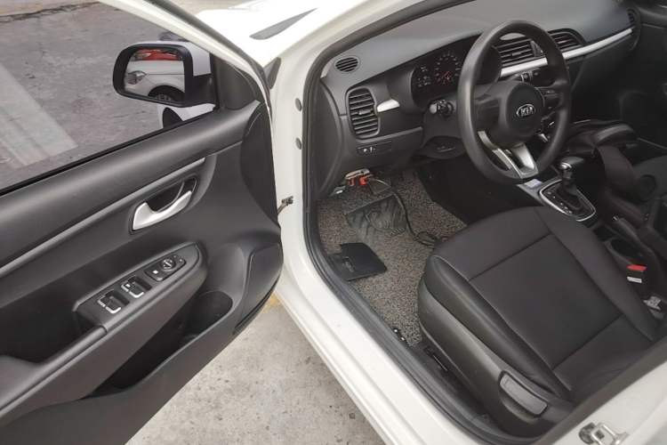Used Kia K2 2017 Sedan 1.4L Automatic GLS Driver Seat