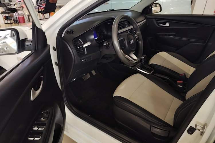 Used Kia K2 2017 Sedan 1.4L Automatic GLS Driver Seat