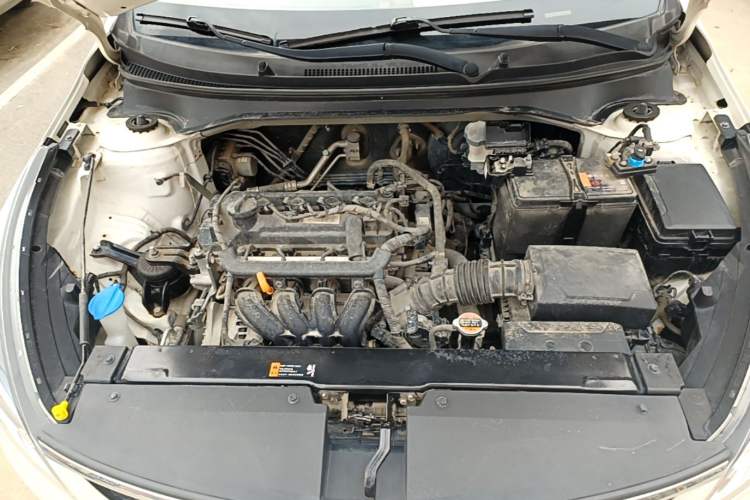 Used Kia K2 2017 Sedan 1.4L Manual Transmission 15th Anniversary Special Edition GLS Engine Bay