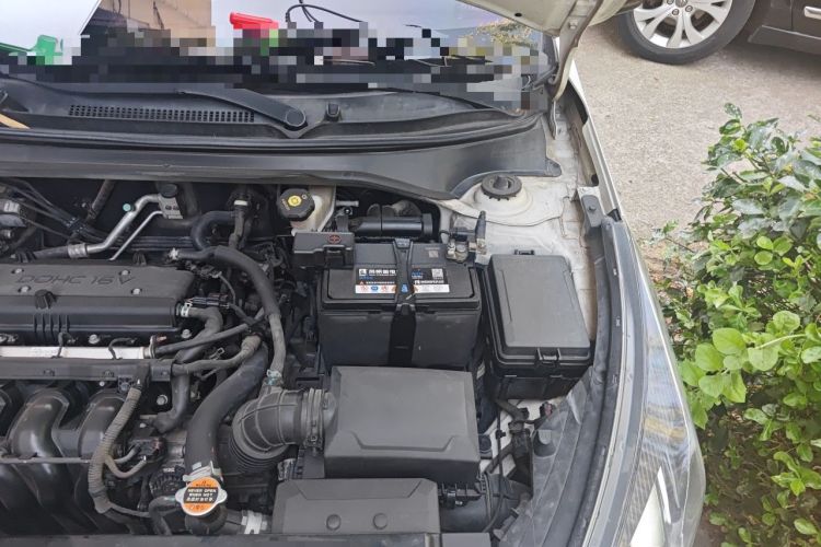 Used Kia K2 2017 Sedan 1.6L AT Premium Engine Bay Left