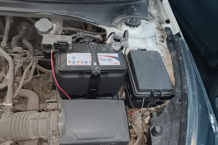 Used Kia K2 2017 Sedan 1.4L Manual Transmission GLS Engine Bay Left