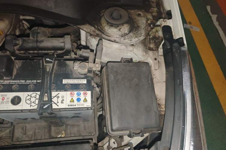 Used Kia K2 2017 Sedan 1.4L Automatic GLS Engine Bay Left