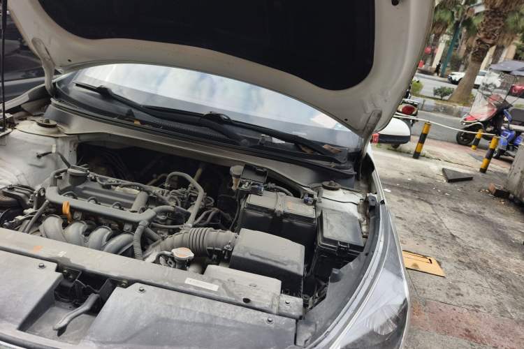 Used Kia K2 2017 Sedan 1.4L Manual Transmission 15th Anniversary Special Edition GLS Engine Bay Left