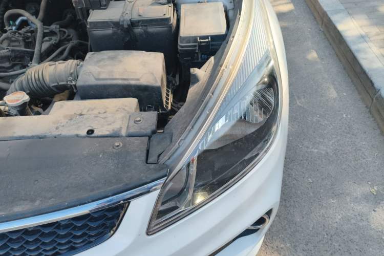 Used Kia K2 2017 Sedan 1.4L Manual Transmission 15th Anniversary Special Edition GLS Engine Bay Left