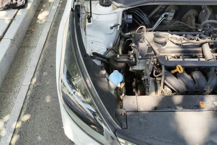 Used Kia K2 2017 Sedan 1.4L Manual Transmission GLS Engine Bay Right