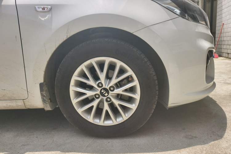 Used Kia K2 2017 Sedan 1.4L Manual Transmission 15th Anniversary Special Edition GLS Exterior 1